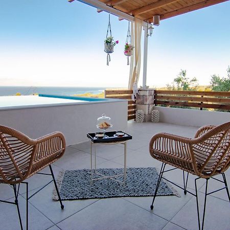 Georgianna'S Suite With Private Pool , 'Greysuite' Kómboi Exterior foto