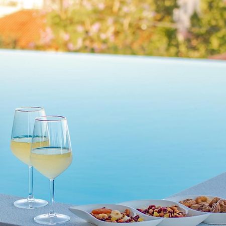 Georgianna'S Suite With Private Pool , 'Greysuite' Kómboi Exterior foto