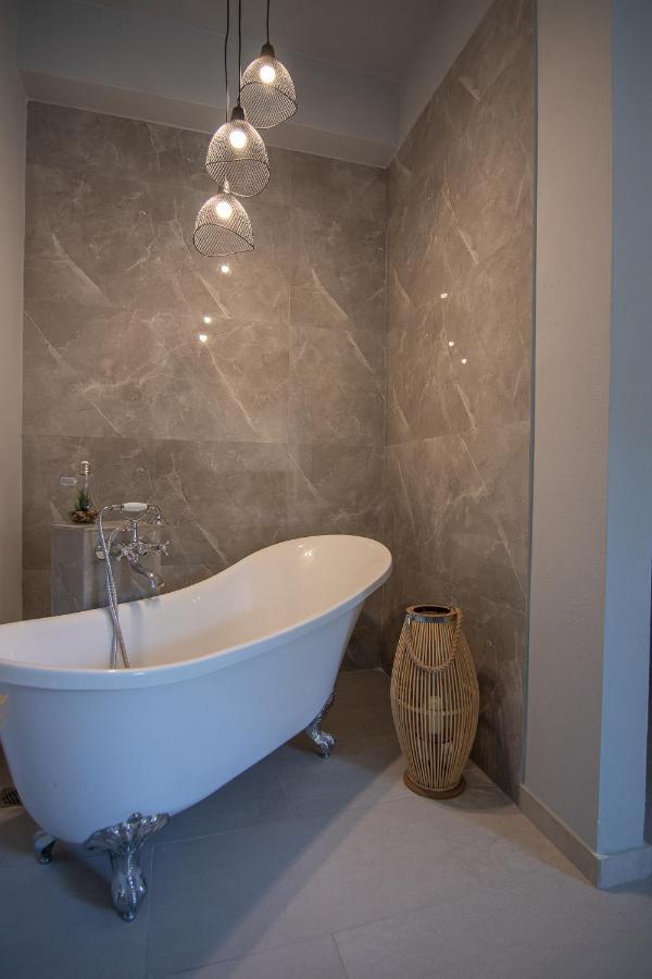 Georgianna'S Suite With Private Pool , 'Greysuite' Kómboi Exterior foto