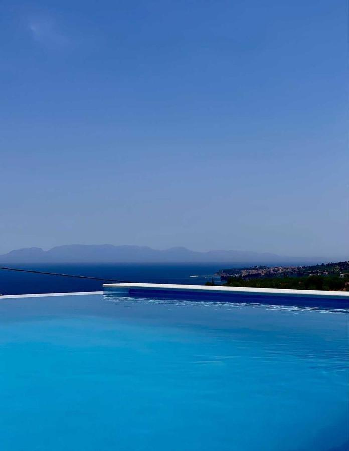 Georgianna'S Suite With Private Pool , 'Greysuite' Kómboi Exterior foto