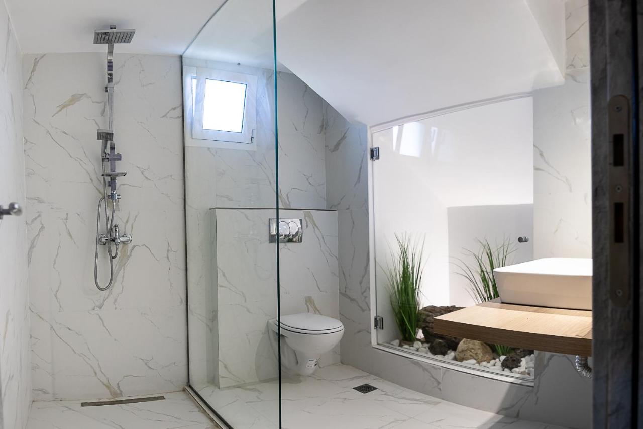Georgianna'S Suite With Private Pool , 'Greysuite' Kómboi Exterior foto