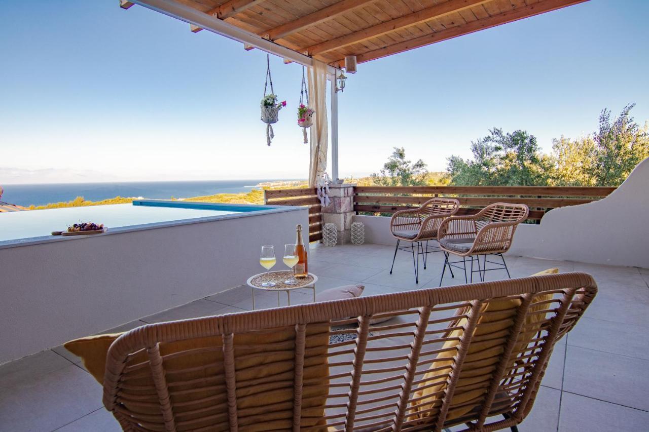 Georgianna'S Suite With Private Pool , 'Greysuite' Kómboi Exterior foto